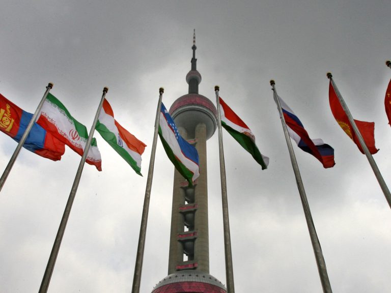 000_Hkg218416.jpg